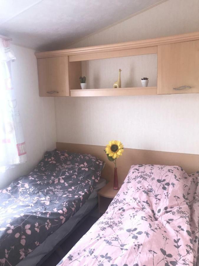 Holiday Home Bognor Regis Eksteriør billede